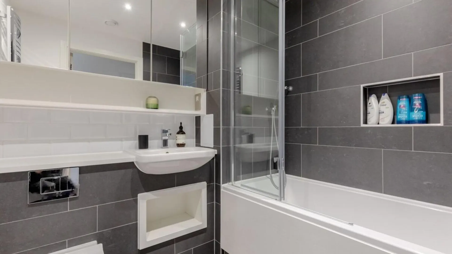 Elegant & Serene 2Bd Flat Wroof Terrace Hoxton! London Apartment