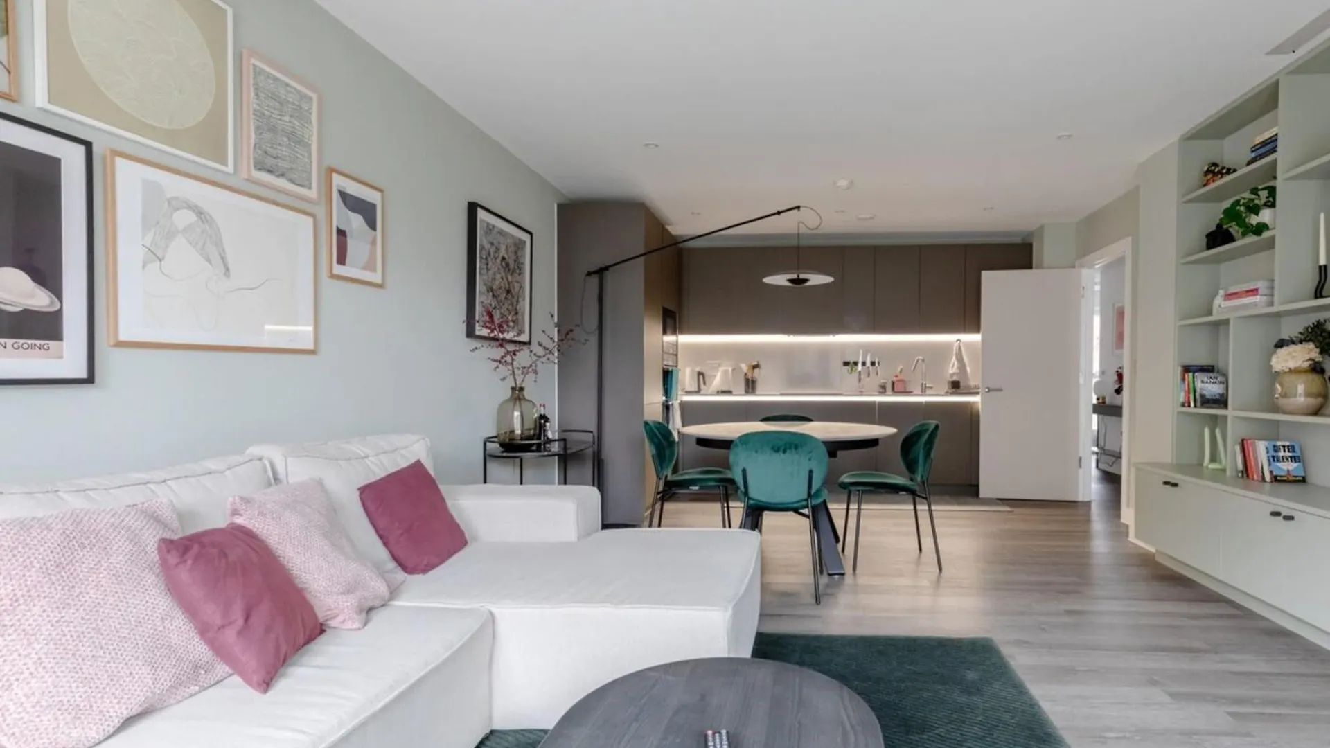 Elegant & Serene 2Bd Flat Wroof Terrace Hoxton! London Apartment