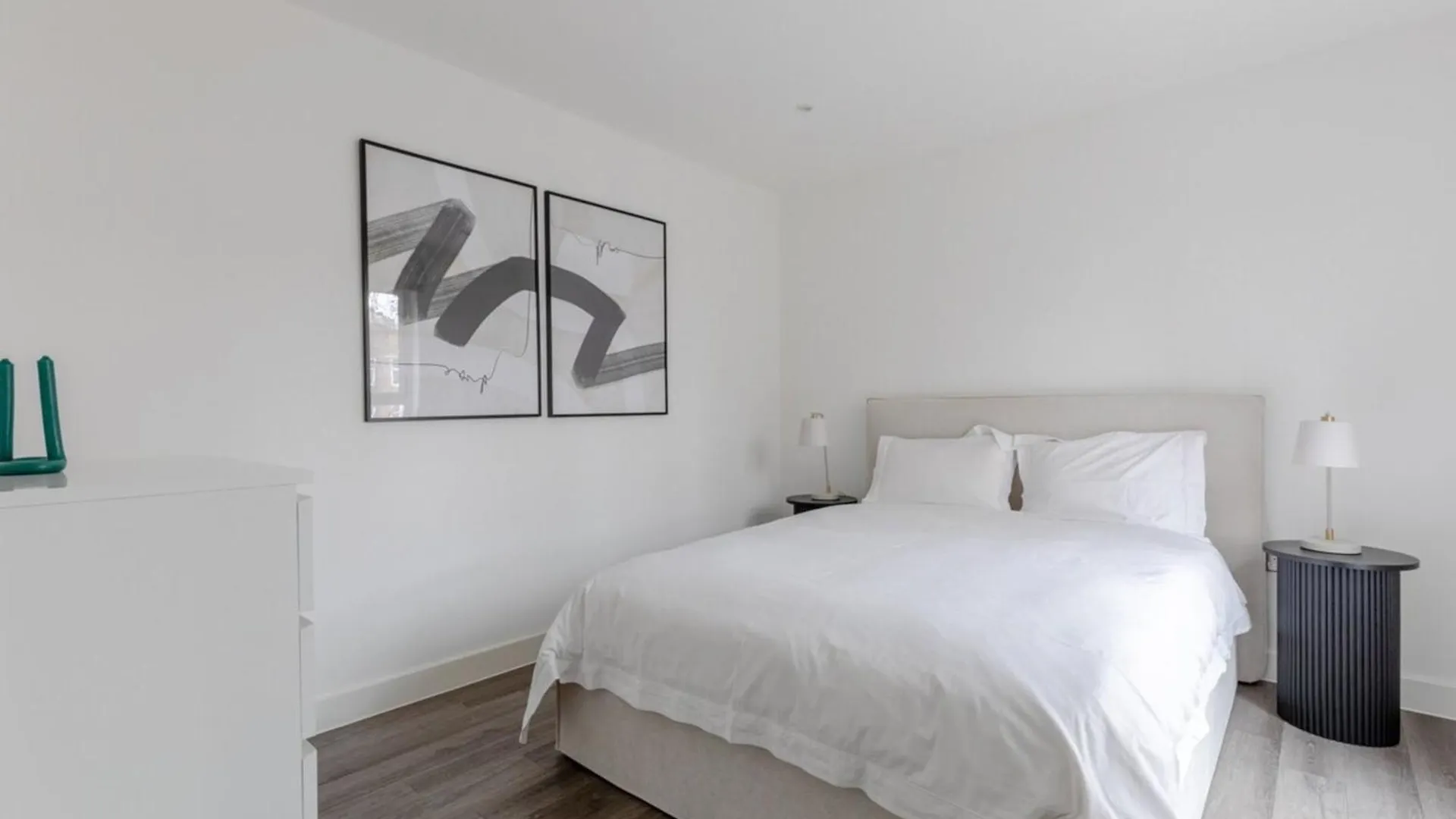 Elegant & Serene 2Bd Flat Wroof Terrace Hoxton! London 0*,  United Kingdom