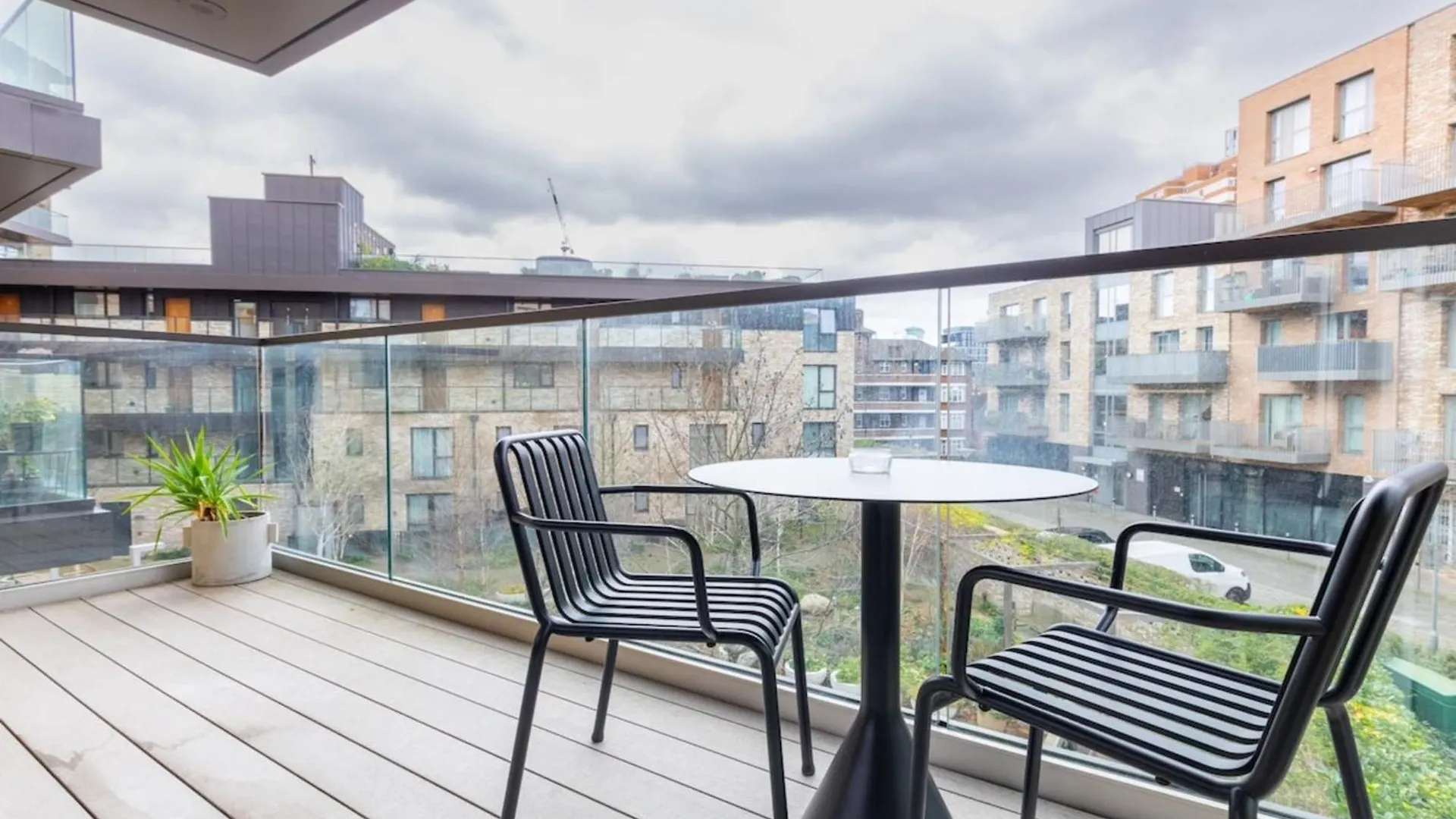 Elegant & Serene 2Bd Flat Wroof Terrace Hoxton! London United Kingdom